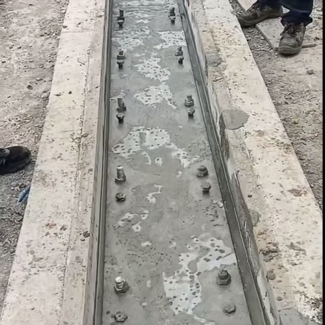 衡南港口码头起重机龙门吊重型机械设备稳固用早强快凝轨道胶泥